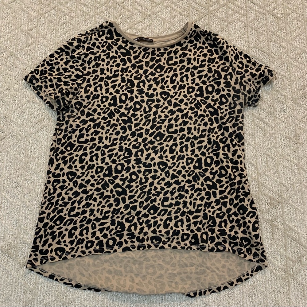 Zara Top Beige and black women’s M Animal Print Top 100% cotton cheetah layer